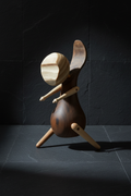 Scultura con pinna e pioli - ambientata